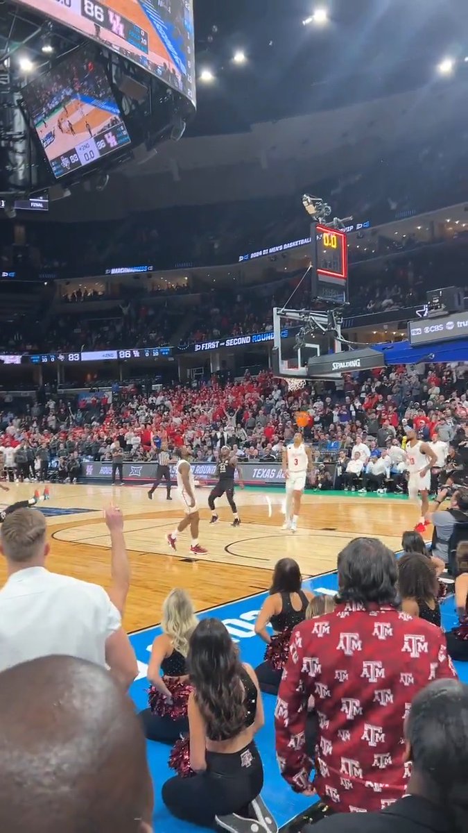 Courtside view of the buzzer-beater 🚨 #MarchMadness Texas A&M Basketball