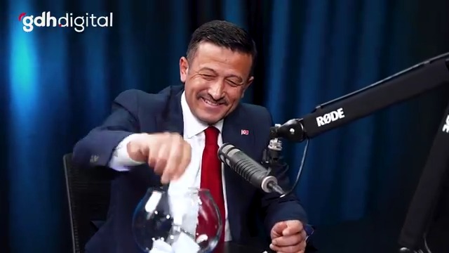 gdh'a konuk olan AK Parti İzmir Büyükşehir Belediye Başkan Adayı HAMZA DAĞ'a en'lerini sorduk. 💢 İzmir Bomba mı Şambali mi? 💢 En çok dinlediği sanatçı kim? 💢 Türk dizilerinden en çok hangisini izledi?