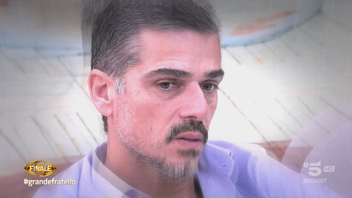 Per Massimiliano è arrivato il momento di rivivere le grandi emozioni vissute nella Casa: un percorso fatto di passione, amore, amicizia... senza risparmiarsi mai. ❤️ #GrandeFratello