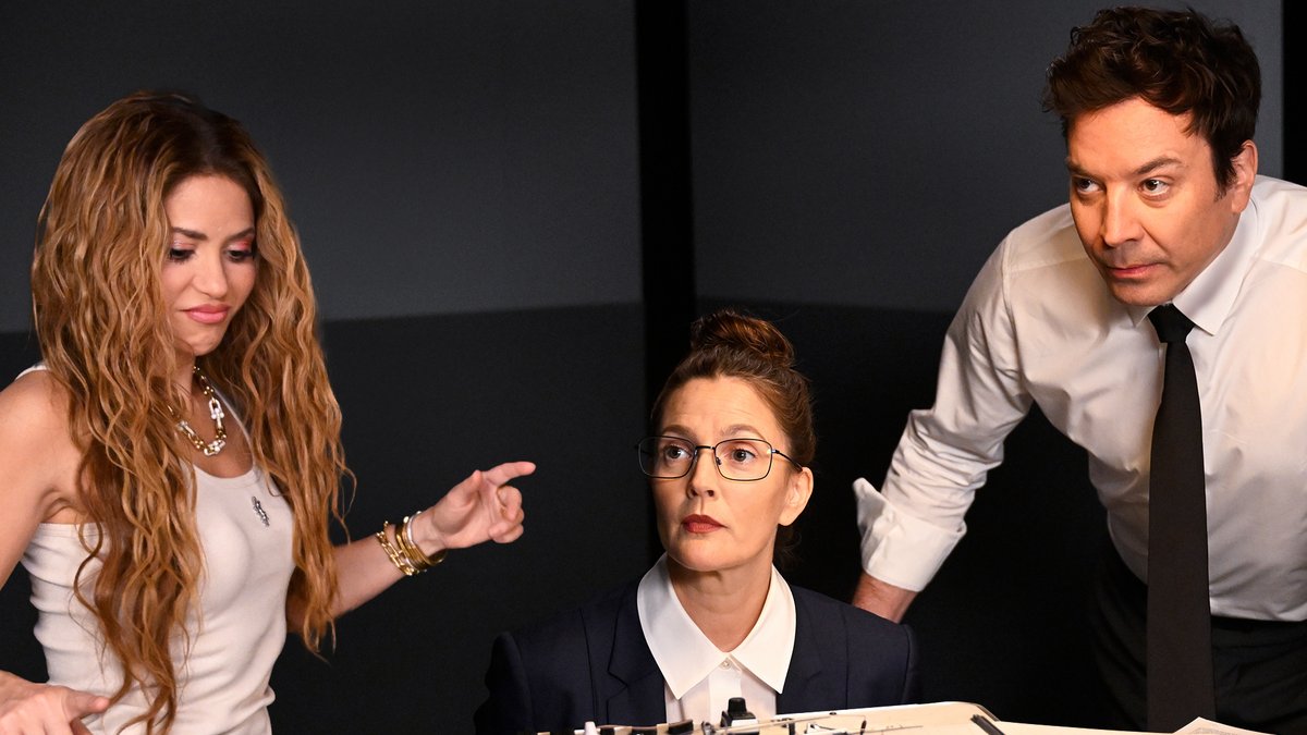 Shakiraโs hips take a lie detector test on The Tonight Show Starring Jimmy Fallon.