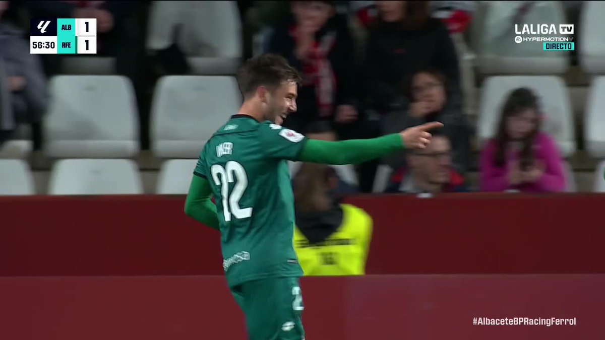 La finta y el recorte ✨ Como si de una coreografía se tratase 🕺🏻 Puro baile de salón 🪇 El golazo de Iker Losada #LALIGAHYPERMOTION