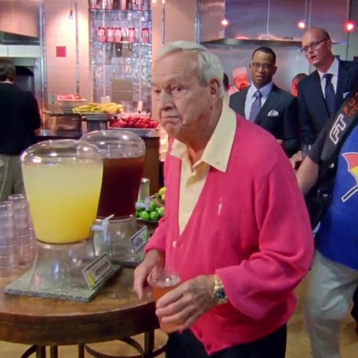 For those wondering how to make a proper Arnold Palmer 💯: