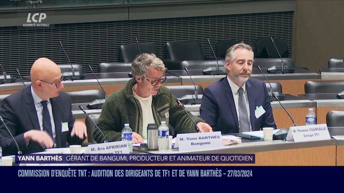 "Je ne vais pas vous dire que je suis ravi d'être là, mais c'est néanmoins une expérience", débute Yann Barthès. "Nous sommes convoqués à la demande de cinq députés du Front national... du Rassemblement national", corrige-t-il. #DirectAN