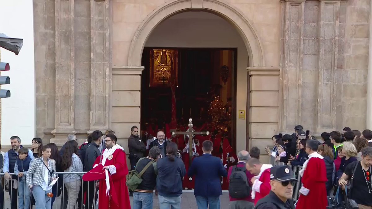 🔴 ¡Comienza la procesión de 'Los Coloraos' de Murcia! 📺 Síguelo en DIRECTO ⬇️ 🔗 #SemanaSanta | #SemanaSanta2024