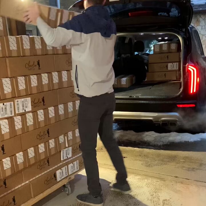 One day I’ll figure out how to schedule a UPS pickup, but until then, we load and drop off. Only took 3 trips haha but all packages from last weeks drop are on their way. 300 bags in 12 minutes. The streak continues.