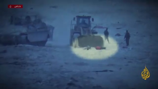 مشاهد حصرية للجزيرة لإعدام جنود إسرائيليين مدنيين فلسطينيين أثناء محاولتهم العودة لشمال قطاع غزة #الأخبار #حرب_غزة