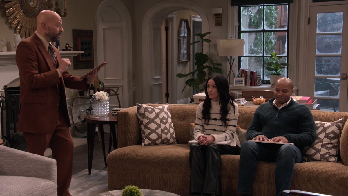 julia was wayy off. 👀🤭 catch up on every episode of #ExtendedFamily, streaming NOW on Peacock!