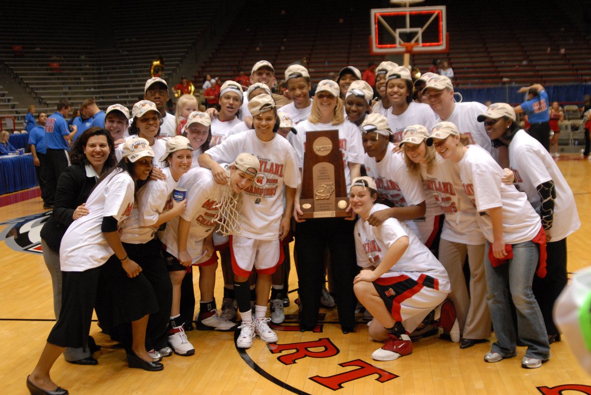𝒪𝓃 𝒯𝒽𝒾𝓈 𝒟𝒶𝓎: March 27, 2006 Maryland beat Utah, 75-65, in OT to go to the its first Final Four under Brenda Frese. Kristi Toliver overcame an illness to lead the Terps with 28 points and crystal langhorne added 18 pts and 11 rebs in the Elite 8 win 🙌 #BuiltForIt 🐢
