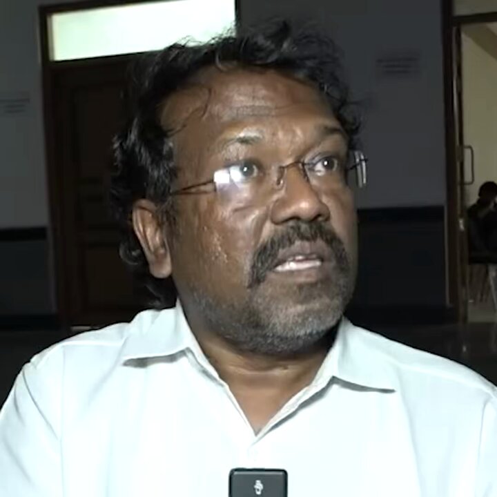 BIG BREAKING... ఫోన్ టాపింగ్ 4 లక్షల సిమ్ముల కొనుగోళ్ల వెనుక ముఖ్యమంత్రి రేవంత్ రెడ్డి OSD చంద్రశేఖర్ రెడ్డి, విద్యాసాగర్ రెడ్డి ఉన్నారని ఆరోపించిన AICC మాజీ సభ్యుడు, మాజీ AICC ప్రధాన కార్యదర్శి బక్క జడ్సన్ ⚫️ పార్టీకి 34 ఏళ్ల పాటు సుదీర్ఘ సేవలు అందించిన సీనియర్ కాంగ్రెస్ దళిత నాయకుడు జడ్సన్ కి షో-కాస్ నోటీసులు జారీ చేసి సస్పెండ్ చేయబోతున్న కాంగ్రెస్ పార్టీ...!