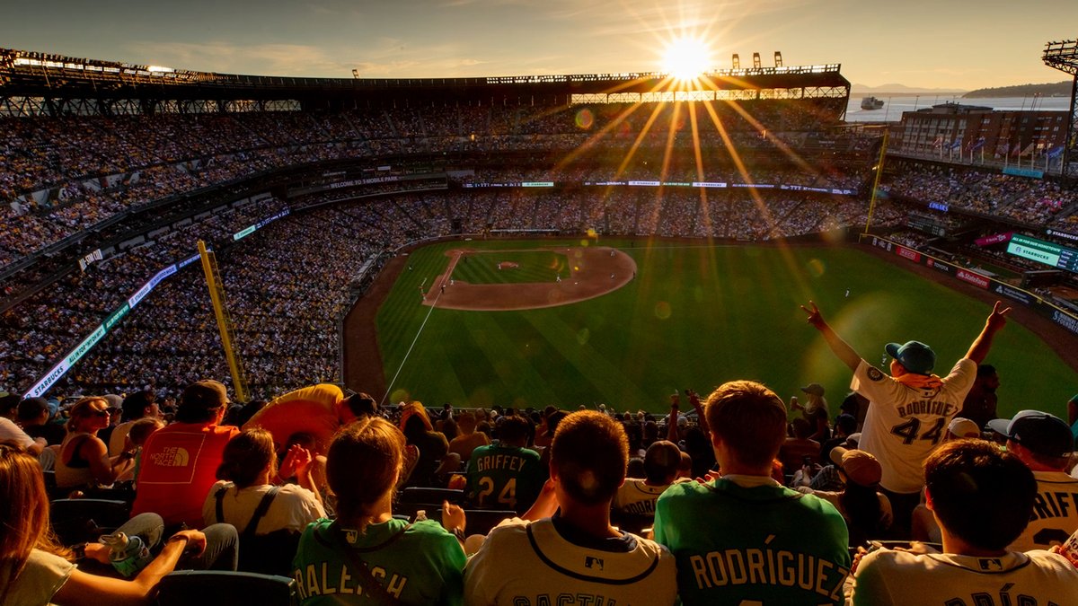 It’s the game we live, it’s the game we love 💙 Happy #OpeningDay!