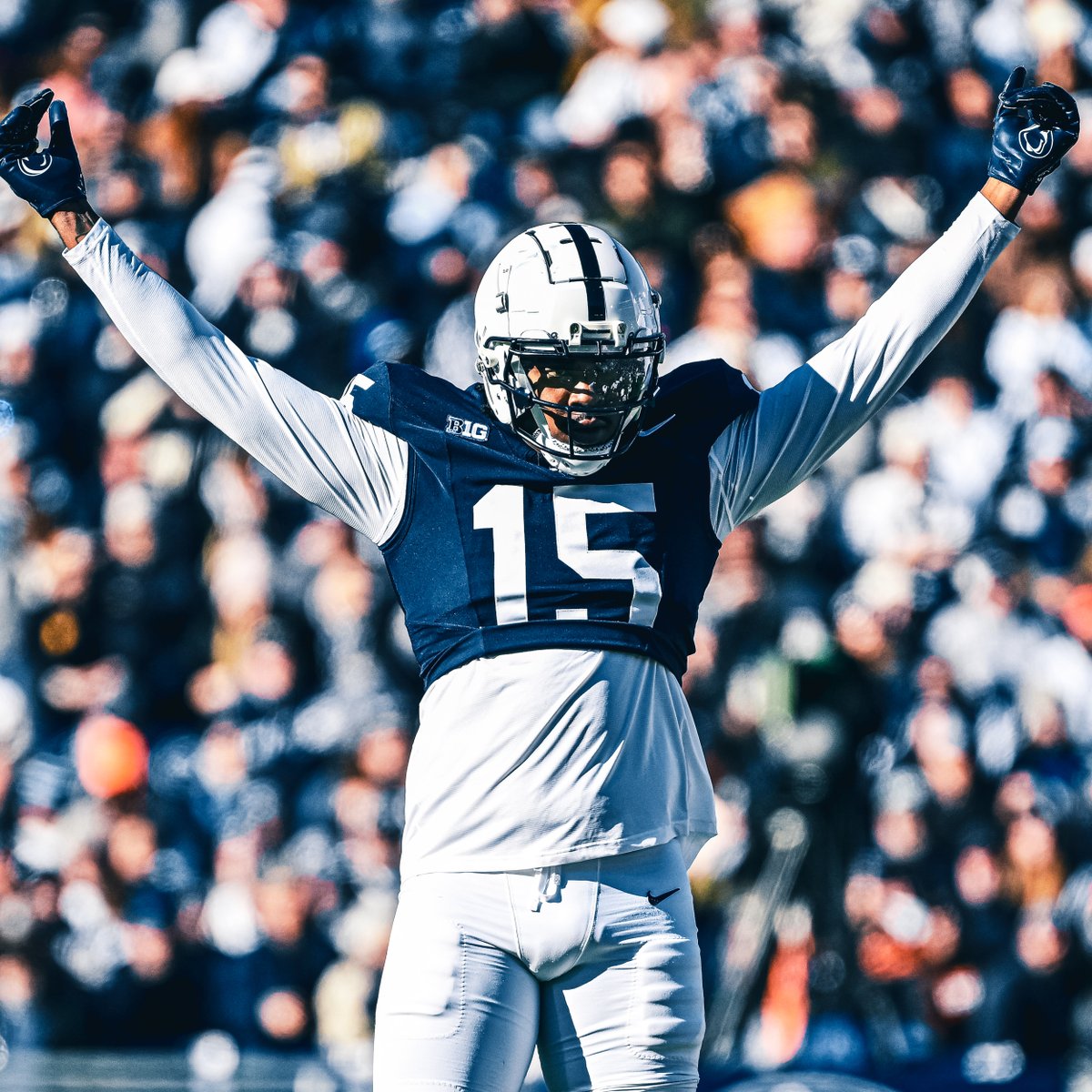 Vanover with the Handover 🤝 #WeAre | @Vanover_Amin