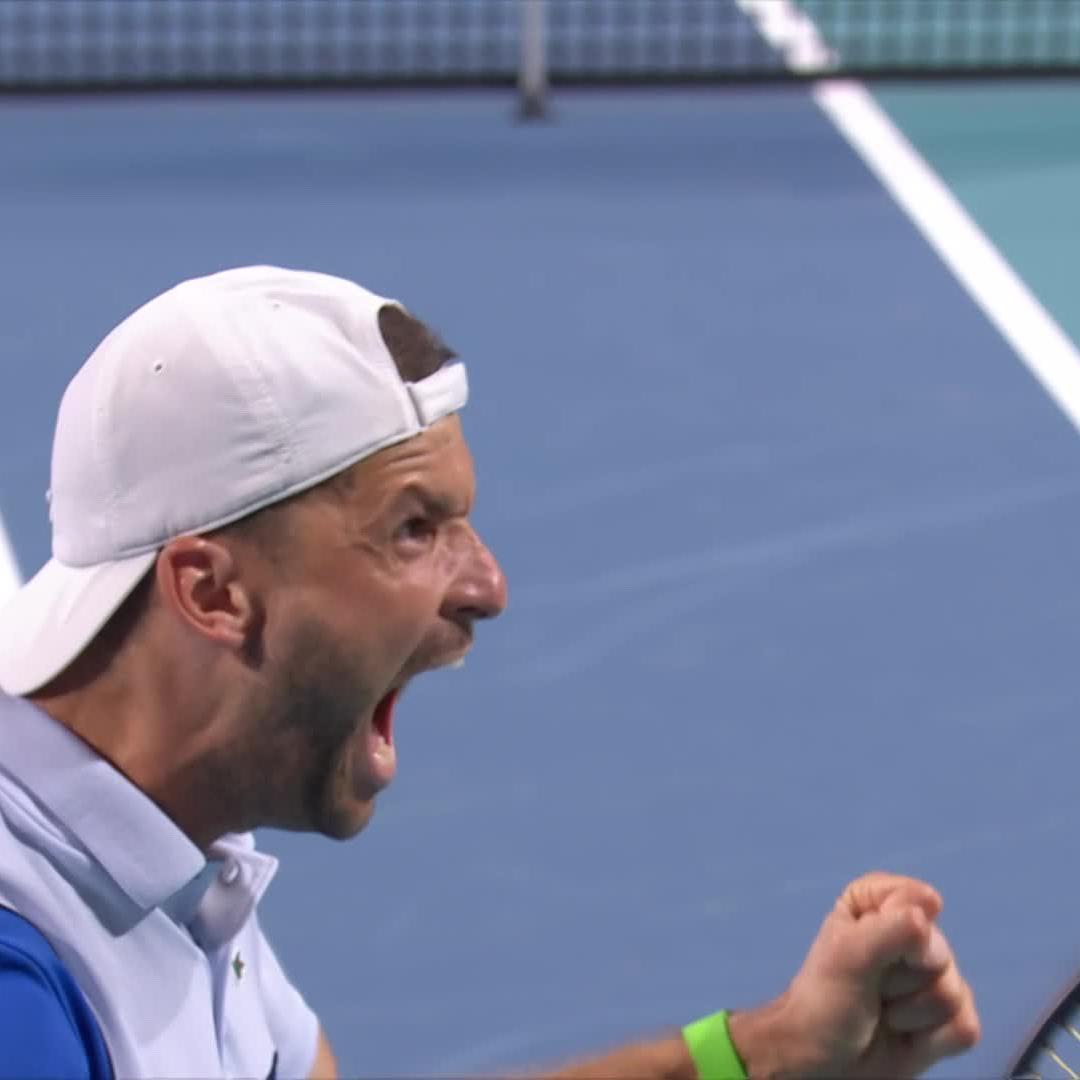 A win for the ages 🙌 The moment Grigor Dimitrov locked up his 6-2 6-4 victory over Carlos Alcaraz at #MiamiOpen