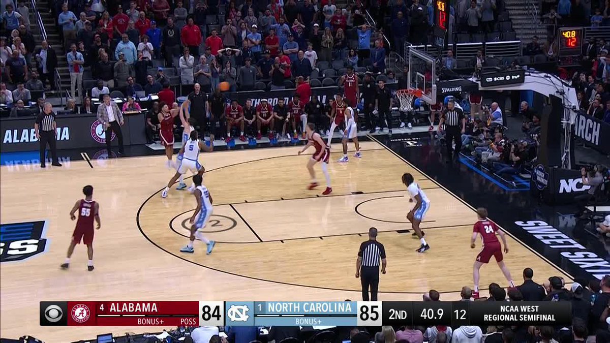 GRANT NELSON IS ON FIRE 🔥 BAMA LEADS AGAIN. #MarchMadness Alabama Men’s Basketball