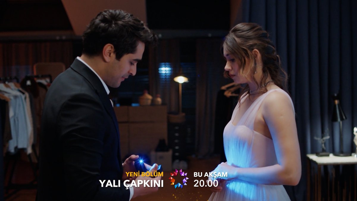 "Bu yüzükleri tekrar takmak için en doğru zamanı bekliyordum." #YalıÇapkını yeni bölüm 2. tanıtımı! Yeni bölüm bu akşam 20.00'de Star'da! Yalı Çapkını