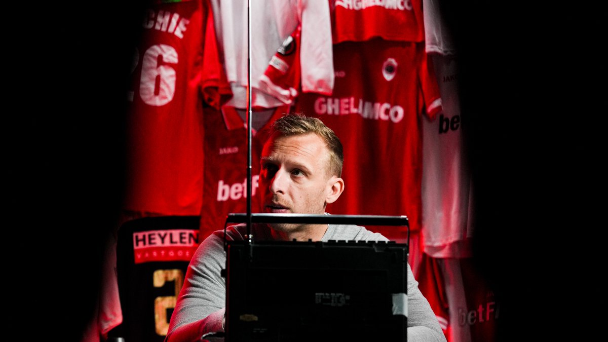 ❤️🤍 Wij Begrijpen Mekaar ❤️🤍 Aan het eind van dit seizoen nemen we afscheid van clubicoon Ritchie De Laet. Maar eerst: nog één keer alles geven! 👊