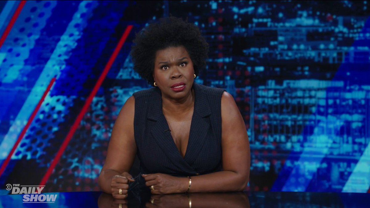 America, pull it together. Leslie Jones 🦋