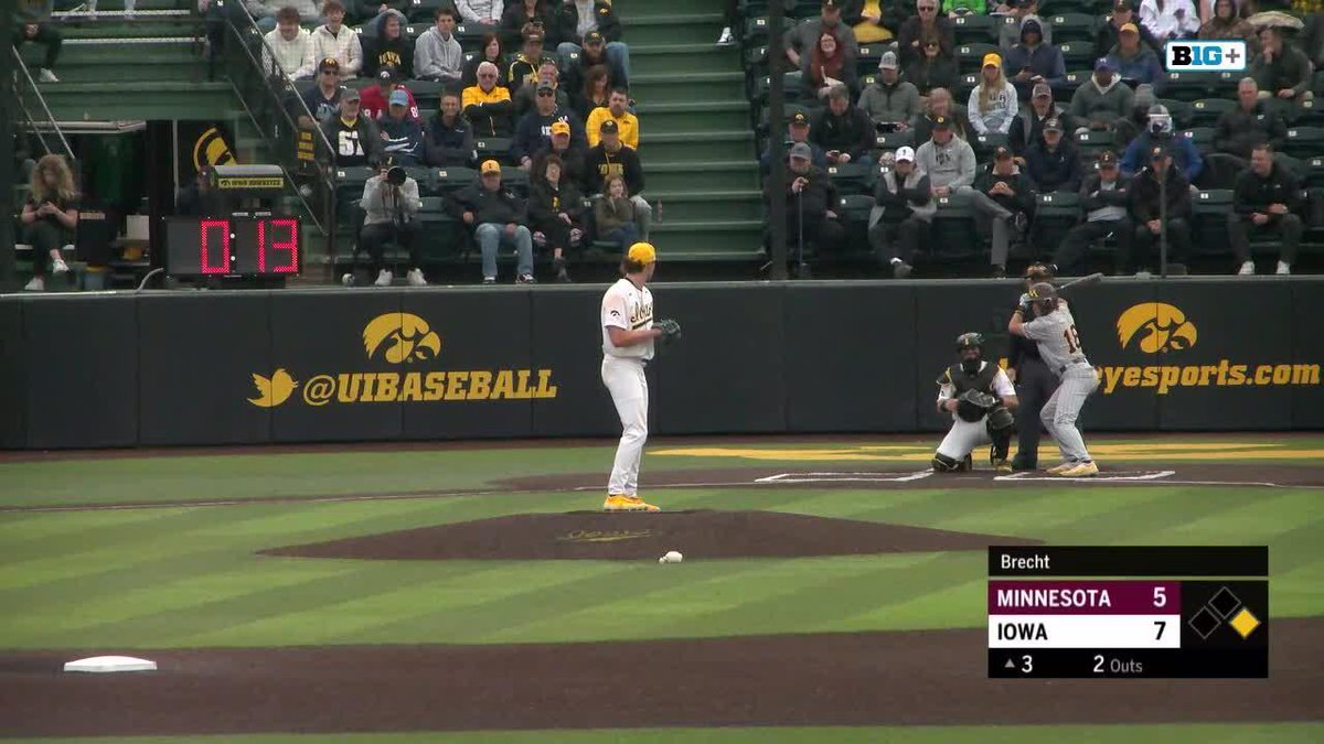 FIRE ME UP FITZY🔥🔥 This ballgame is all tied up!! #Gophers 7, Hawkeyes 7