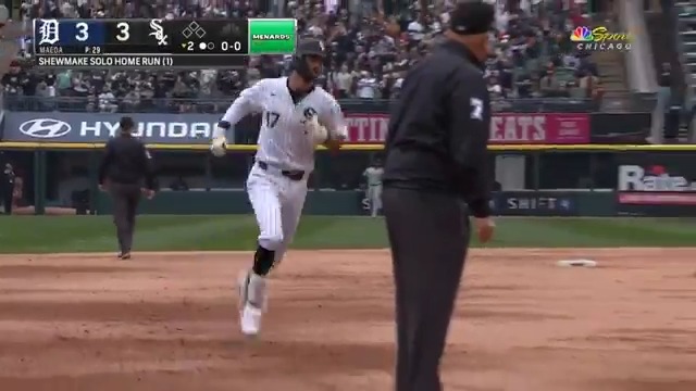 Braden Shewmake goes deep for his 1st career hit on the 1st pitch he sees for the @WhiteSox!