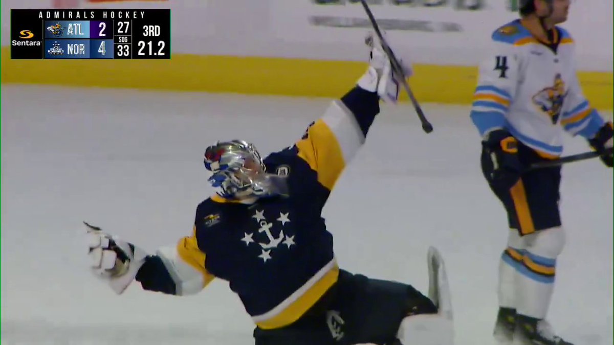 Goalie goals never get old. 🤷‍♂️ (🎥: Norfolk Admirals)