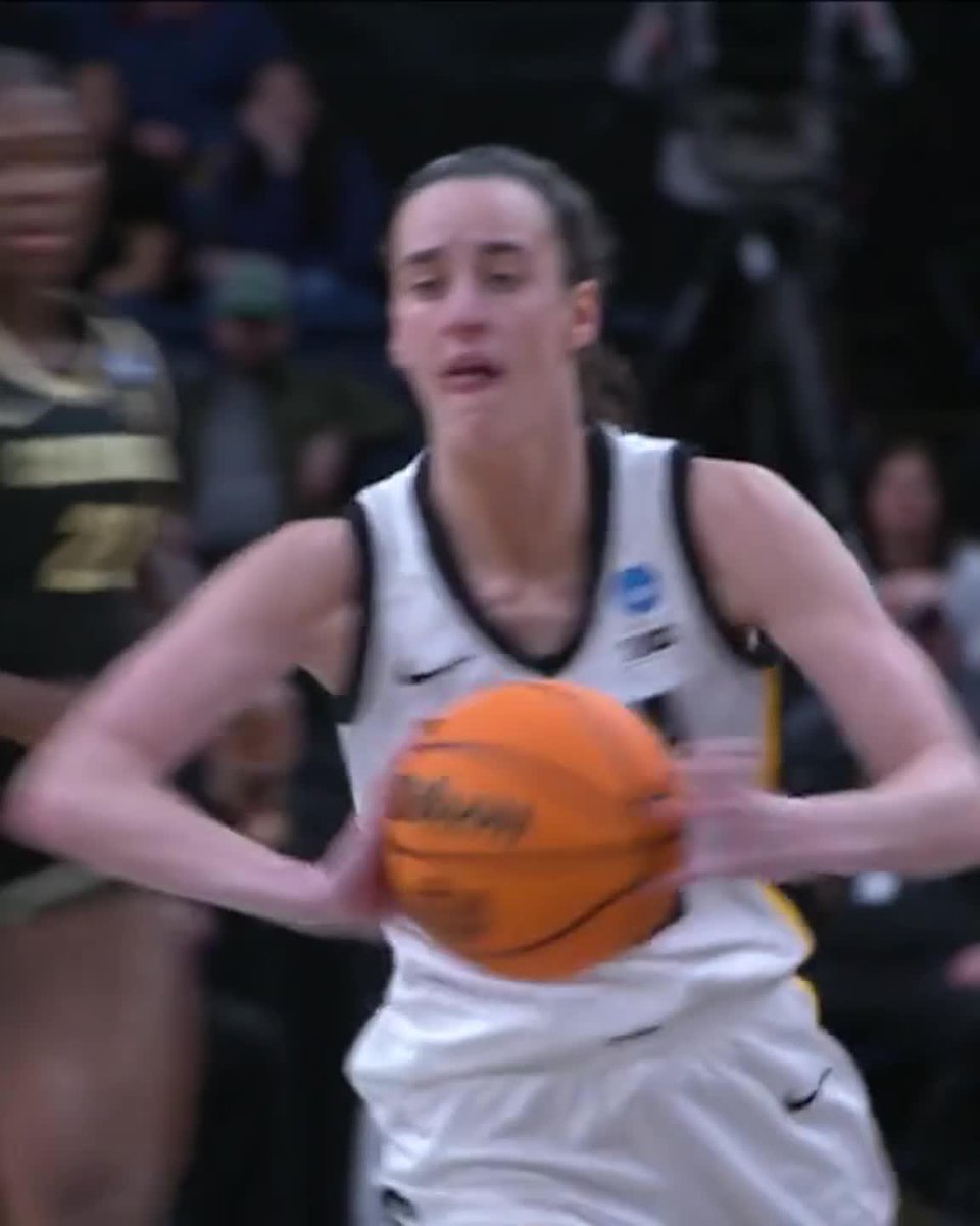 CAITLIN CLARK DIME IN TRANSITION TO SYDNEY AFFOLTER 🔥