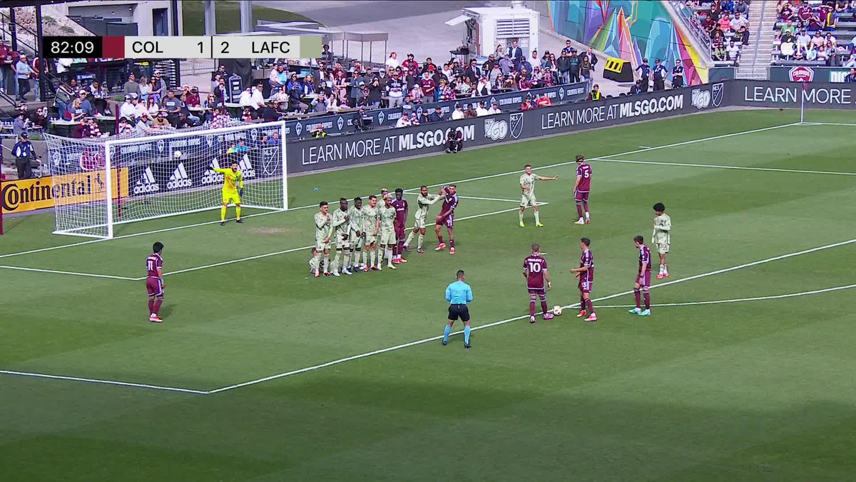 Hugo Lloris a pris un sacré coup franc ce soir en MLS. 😯🇺🇸 🎥 Major League Soccer