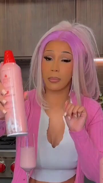 Cardi B is so me. Love making guys want to pump and cum just from talking to me 😵‍💫✊🍆💦