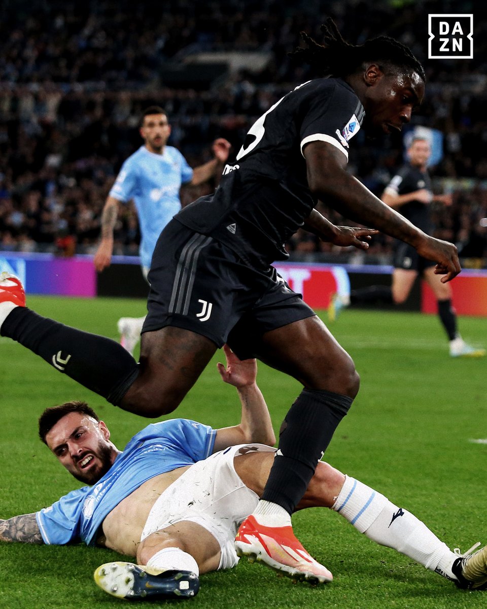 Muro 𝐆𝐈𝐋𝐀 🧱 Dalle sue parti non si passa 🙅‍♂️⛔ #LazioJuve #DAZN