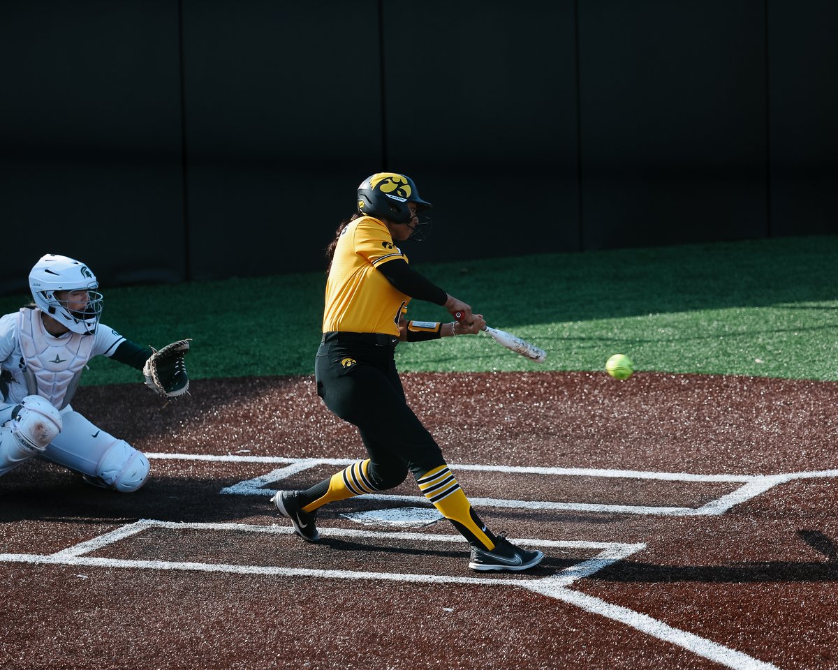 Got it done 😤 Jena Young x Soo-Jin Berry #Hawkeyes