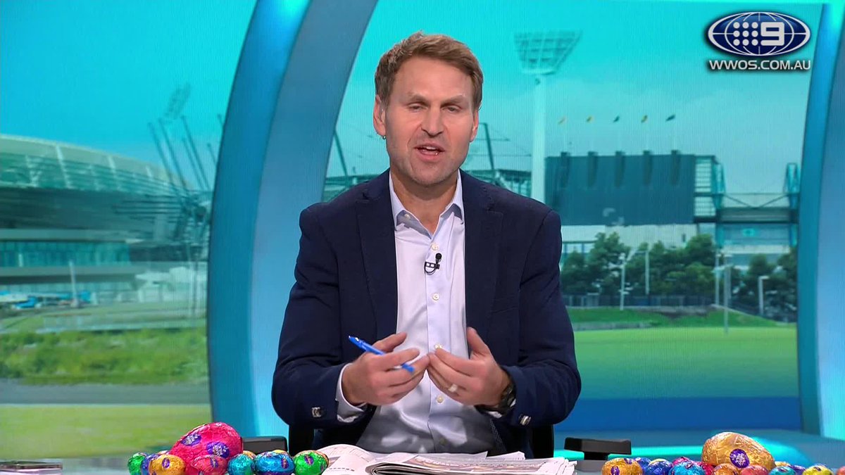 "How that is a disposal in this game, is an absolute joke!" 🌋 Kane Cornes says the change to count play ons from kick-ins is 'distorting' disposal numbers, after Nic Martin tied the Essendon record for most touches in a game. #9AFLSFS | Nine & 9Now 🖥️