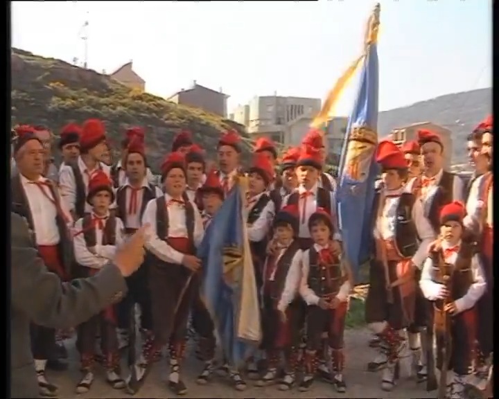 Súria és la capital catalana de les caramelles per la seva antiguitat i pel gran nombre de participants que aplega. Les primeres imatges de Caramelles a Súria que tenim a l’arxiu són de l’any 1984