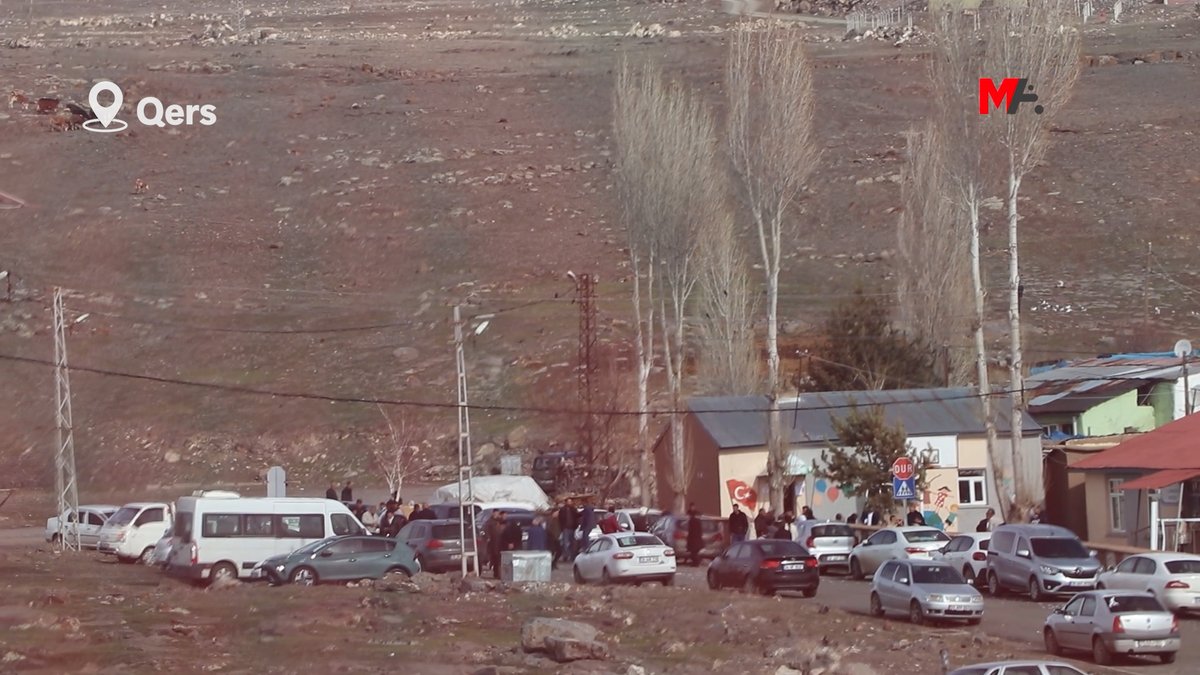 Qers'te 'taşımalı' asker ve polisler oy kullanmaya başladı