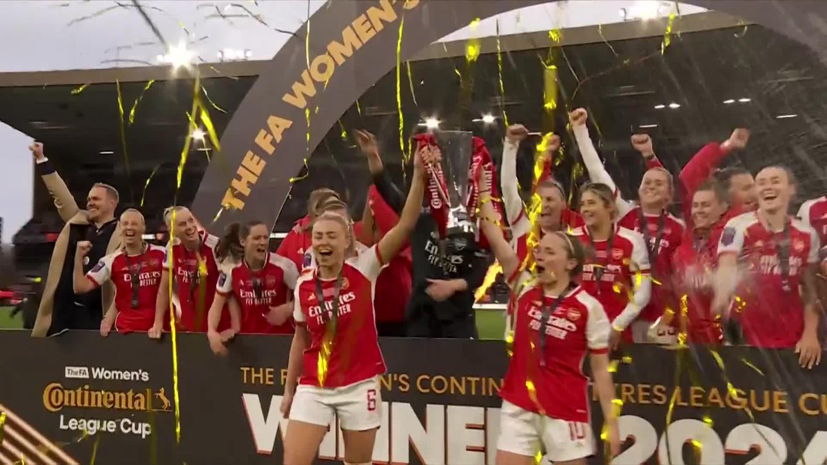 Arsenal lift their SEVENTH Women's League Cup 🏆 (via Barclays Women's Super League)