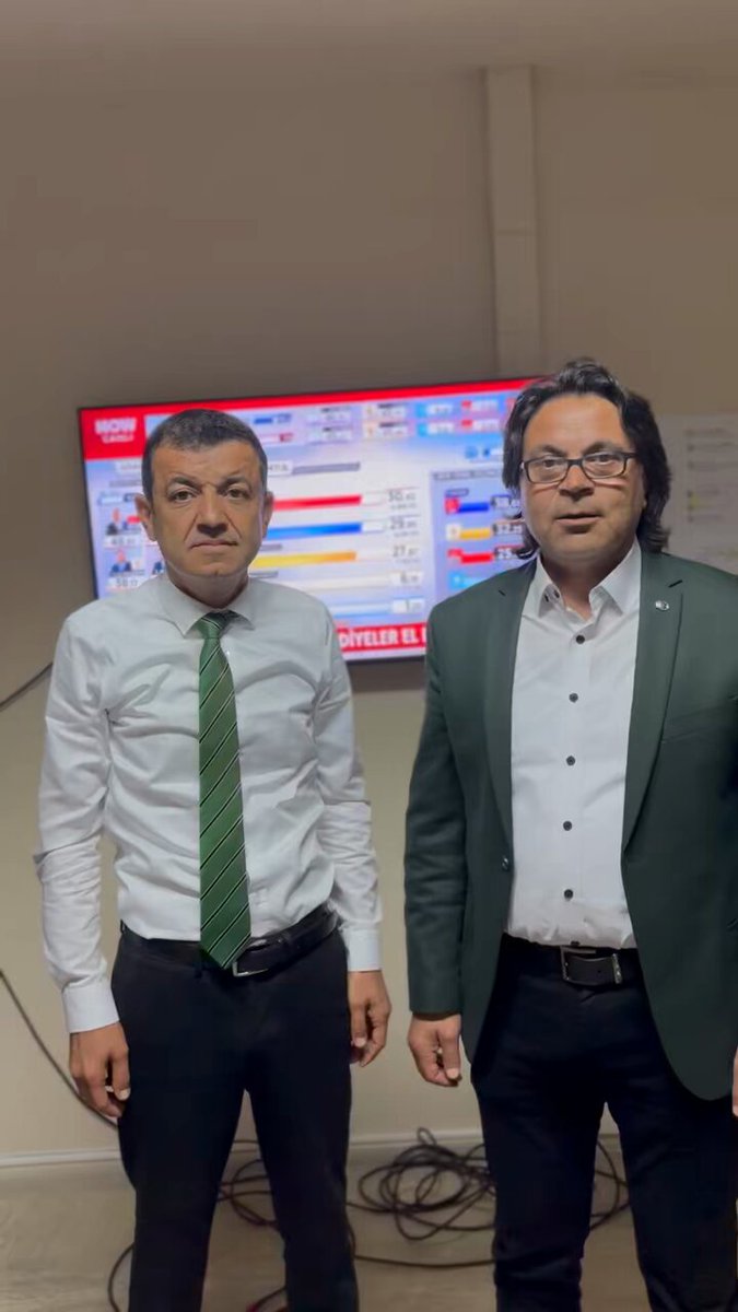 Sevgili Hemşehrilerim… Çok güzel bir kampanya geçirdik, herkesin büyük emeği var. Bana inanan herkese teşekkür ederim. Yarın yepyeni ve güzel bir Denizli’ye uyanacağız. Sizlerden ricam sandıklarınızı lütfen ama lütfen terk etmeyin. Hoşça kalın, dostça kalın, hepinizi çok seviyorum. Yarın güzel bir gün bizim. #YaşanabilirBirDenizli #SeninHakkın