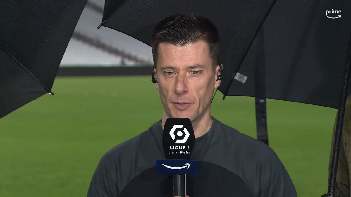 🟥🎙️ L’arbitre Benoît Bastien sur le carton rouge de Beraldo : "C'est une évidence que cette faute doit être sanctionnée d'un anéantissement d'une occasion nette de but." #OMPSG