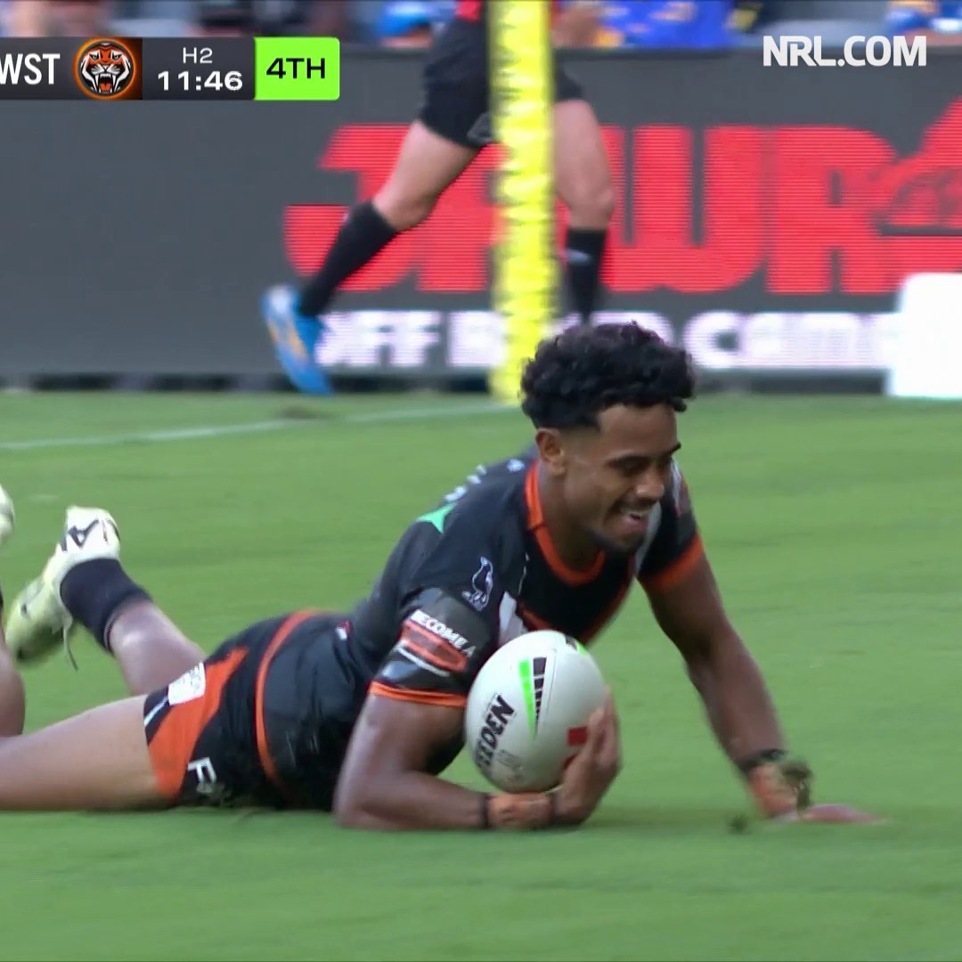 BRILLIANT from the Tigers young guns! 🤯 #NRLEelsTigers