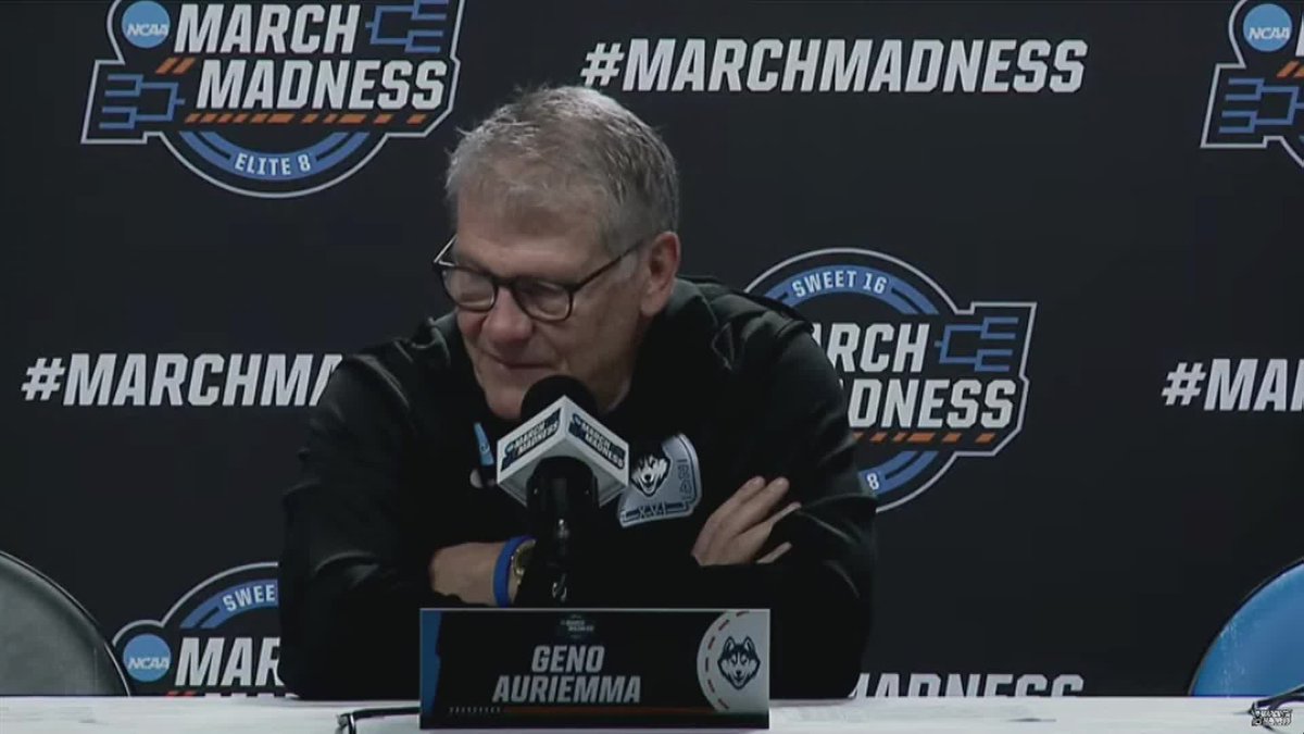 "I don't need to be seeing her drop 50 on us next weekend. I love her. I think she's the best player - forget that I ever said Paige was the player in the country. I think she's the best player of all time" 😂 - Geno Auriemma on Caitlin Clark