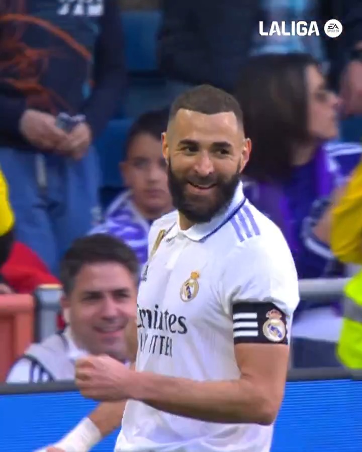 𝐵𝑒𝑛𝑧𝑒𝑚𝑎³ #TalDíaComoHoy | Real Madrid C.F. 🤍