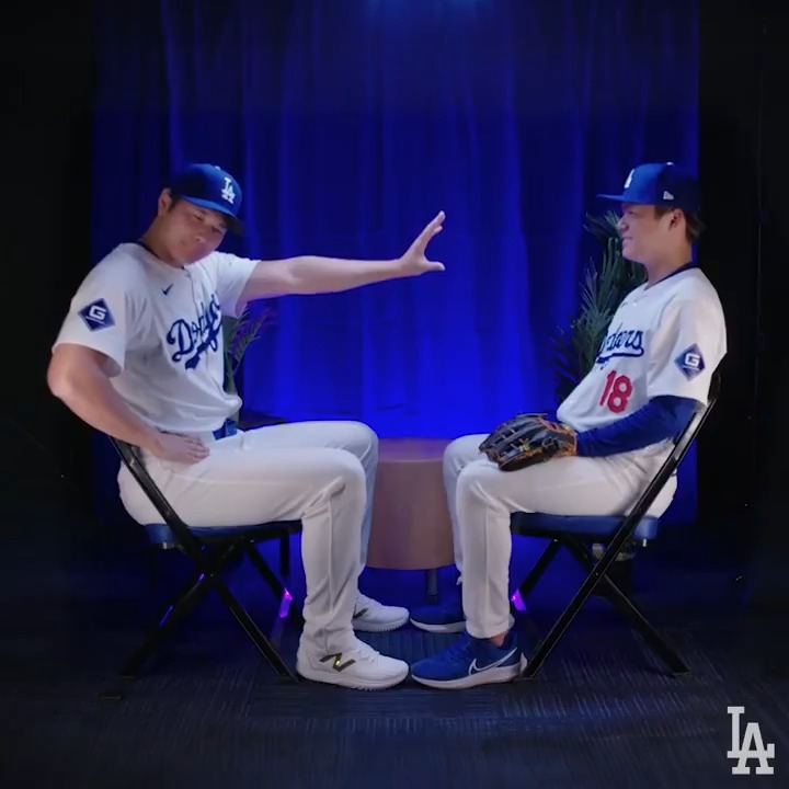 【 #ドジャース 】#大谷翔平 と #山本由伸 が "笑ったら負け" の1対1に挑戦🤭 褒め合いの末に敗れてしまったのはどっち？？😉 🎥: @dodgers #日本人選手情報
