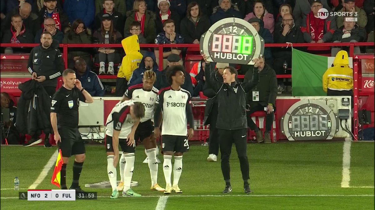 Public humiliation from Marco Silva to those three players. Do you think he should have just waited until half time?