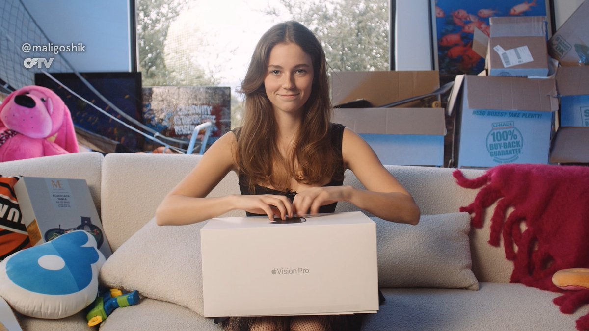 Finally, Anna Malygon got her hands on an Apple Vision Pro 🥽 Don't miss her unboxing, demonstration, and review on OFTV! 📺 Watch now: