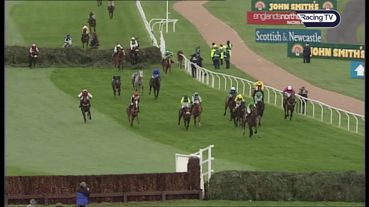 🟢🟡 Ruby Walsh & Hedgehunter - 2005 Randox Grand National heroes Aintree Racecourse Watch the 2024 renewal live on Racing TV next Saturday 📺