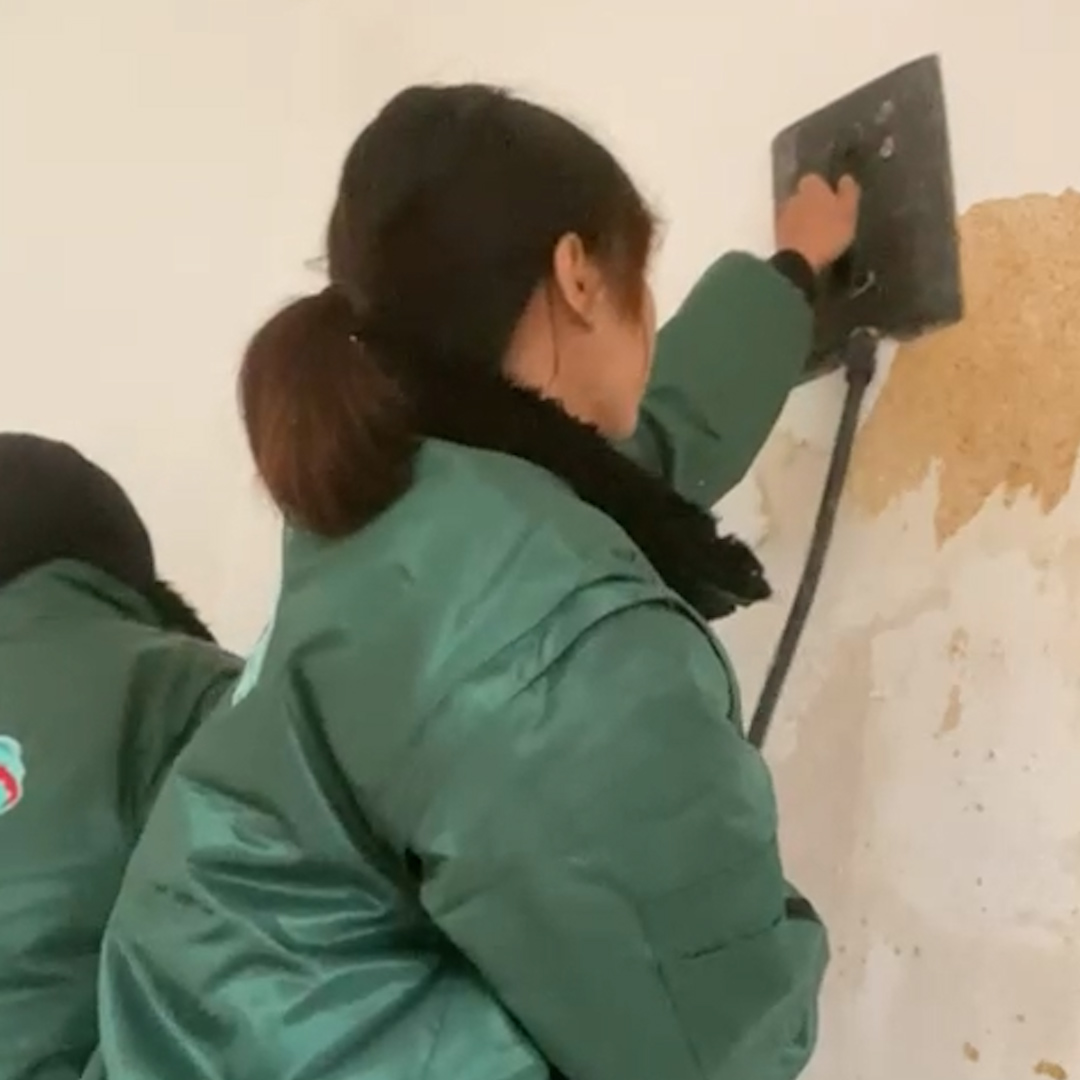 Hundreds of students from Indonesia say they were scammed into doing manual labor jobs in Germany after being promised professional internships as part of their university degree.
