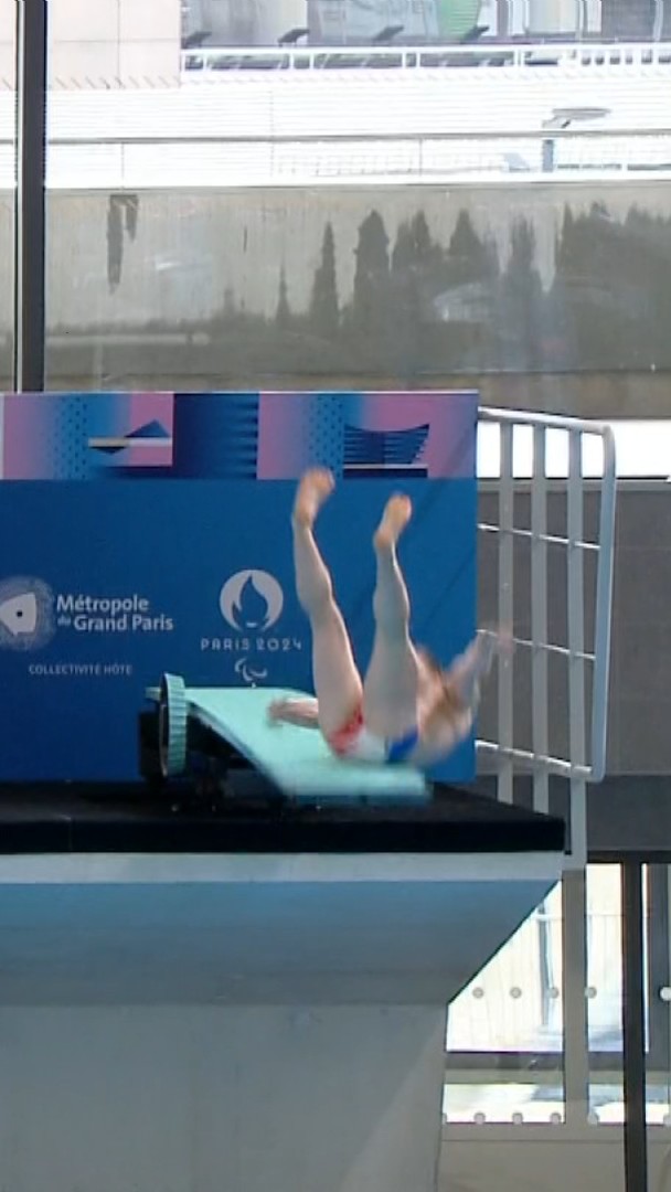 Un plongeur chute en pleine inauguration du centre aquatique olympique de Saint-Denis