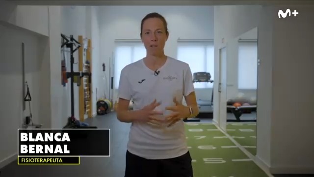 "NO hay que realizar estiramientos antes de jugar al tenis" Los 4 ejercicios más sencillos para calentar, por Blanca Bernal en Planeta Tenis.