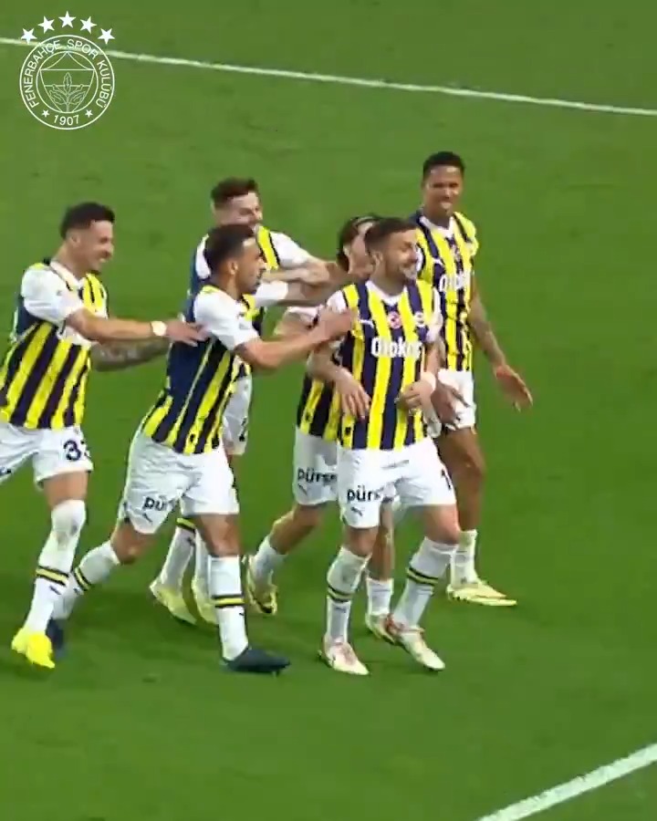 Bu bir Dusan Tadic övme postudur. 🤩