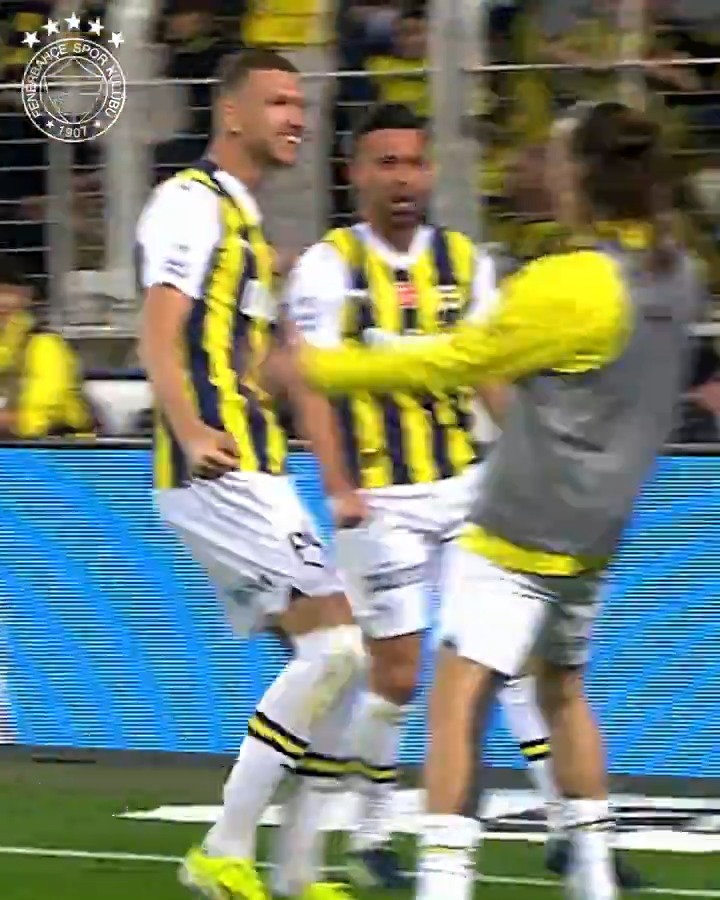 Djiku 💪 Dzeko ©️ Serdar 🔊