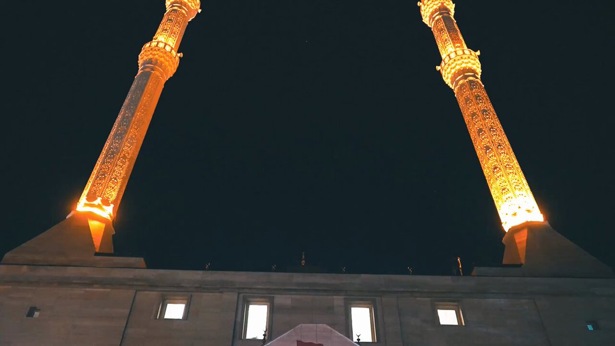 Bin aydan daha hayırlı olan bu gecede, vatandaşımızın dualarında olmak niyetiyle lokmalarımızı dağıttık. Yüce Mevlam niyetimizi 'salih', nasibimizi 'hayr' eylesin.