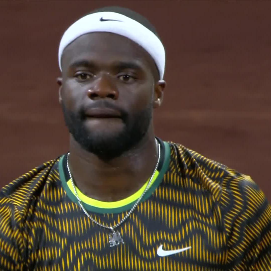 Back on the come up 💪 Defending Houston champion Frances Tiafoe brings his best to hold off Thompson 7-6(8) 6-4 in a QF thriller! #USClay