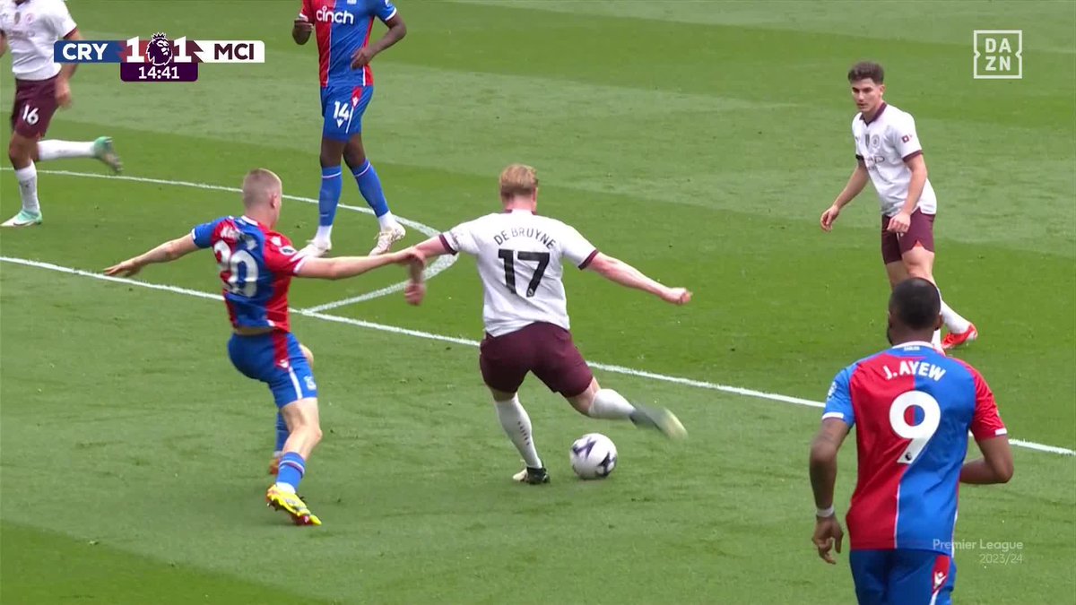 OH, KEVIN DE BRUYNE 🎶 🔥 No juega, baila. ¡Un artista anda suelto! 😳 #PremierLeagueDAZN ⚽ 🏴