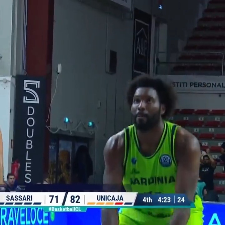 🏀 "Karpuzlama" stili mahalle maçlarından ibaret değil. 😅 🎯 Chinanu Onuaku, Sassari forması altında bu stil ile %62'lik faul yüzdesi yakalamıştı.
